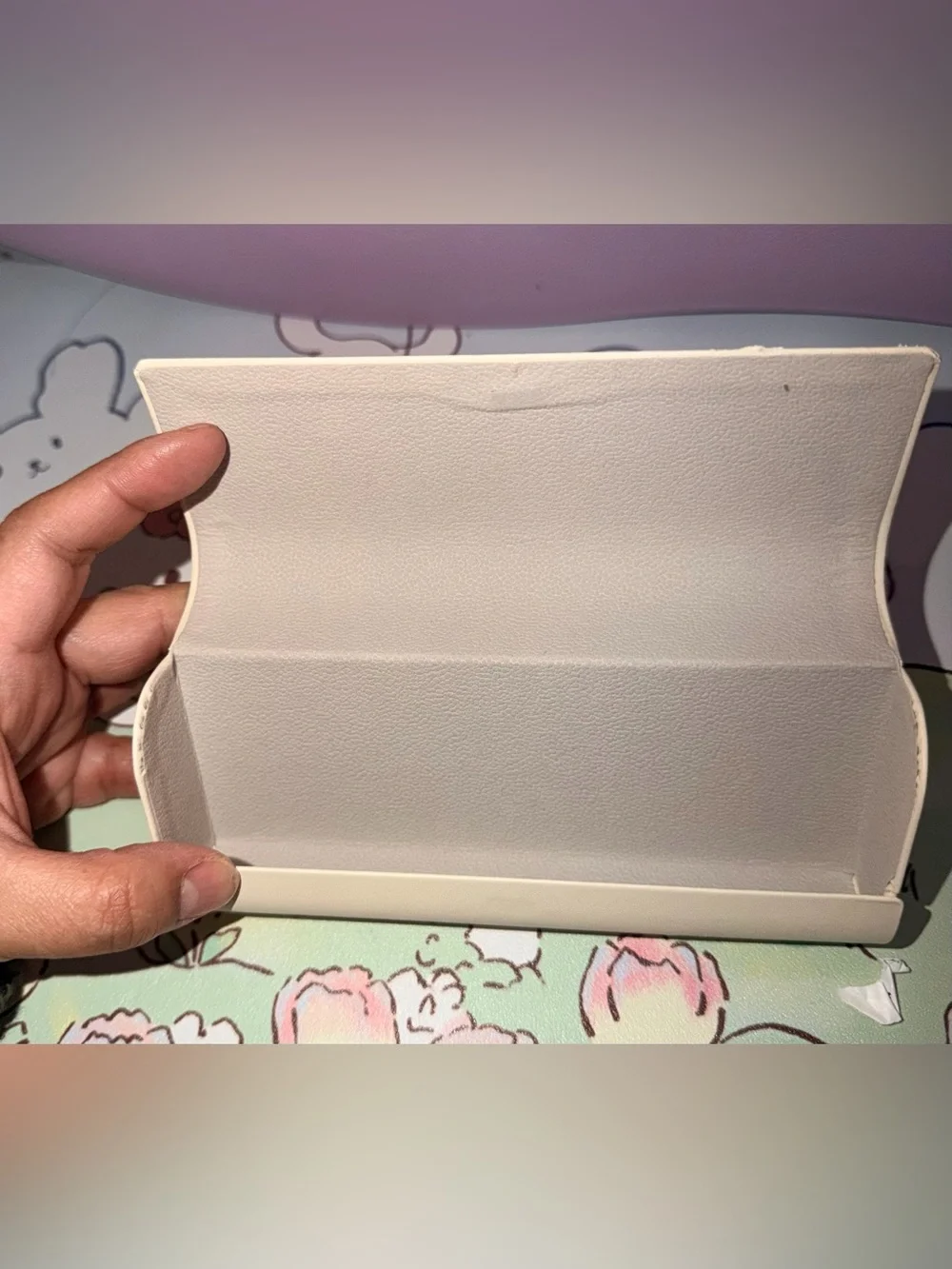 🐰New with minor scuff bunny reading glasses/slim sunglasses case - Picture 3 of 5